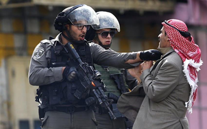 Около 300 палестинцев пострадали во время стычек с полицией
