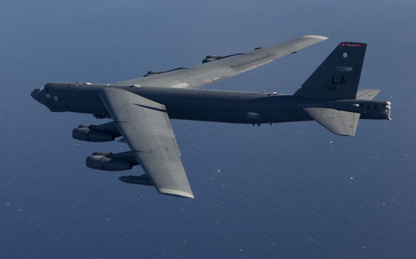 В США у бомбардировщика B-52 отвалился двигатель во время полета
