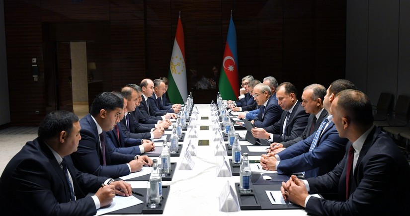 Азербайджан и Таджикистан обсудили возможности укрепления торгово-экономических связей
