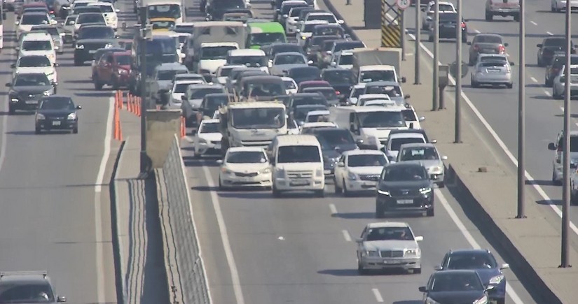 Bakıda yol qəzası olub, sıxlıq yaranıb