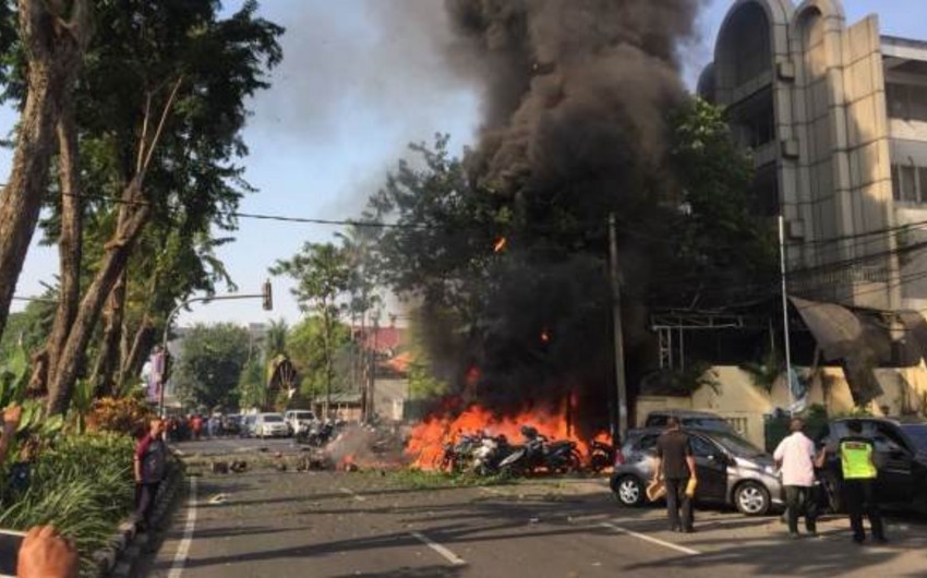 Число погибших при взрывах в Индонезии возросло до 6, еще 35 пострадали - ОБНОВЛЕНО - 2