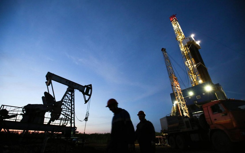 Azerbaijani oil price declines
