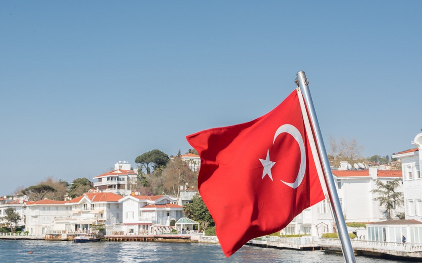 На курортах Турции резко выросло число заражений COVID-19