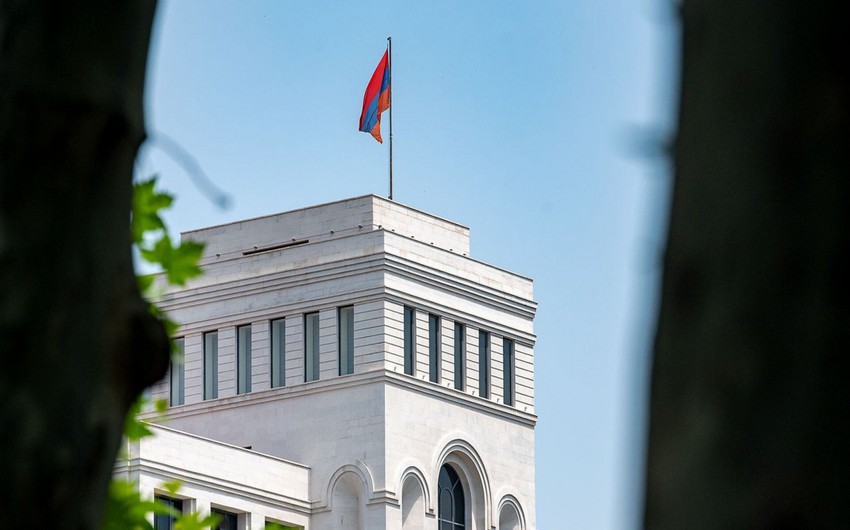 Ermənistanla sülhə maneə: konstitusiya, türk düşmənlərinə qoyulan heykəllər - ANALİZ