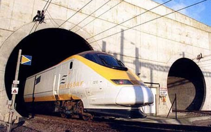 Eurostar приостановила движение поездов между Британией и Францией