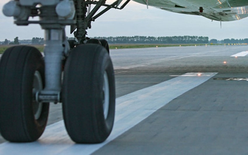 Texniki nasazlığı olan 2 təyyarə Yakutsk aeroportuna eniş edib