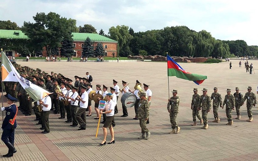 Азербайджанские военнослужащие приняли участие на торжественной церемонии открытия конкурса Снайперский рубеж