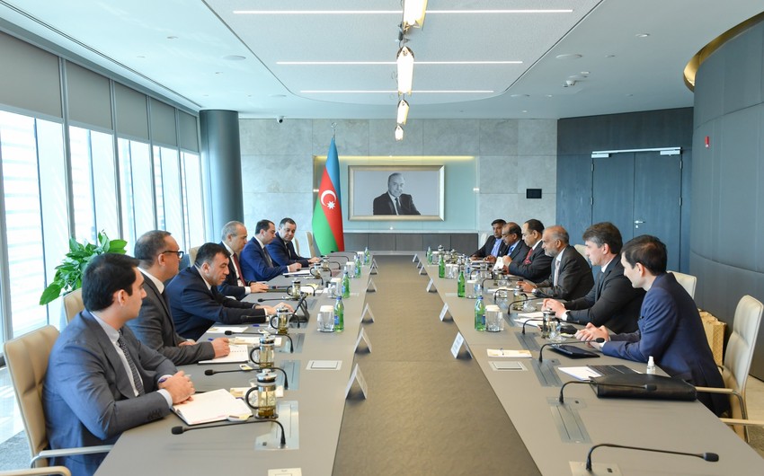Азербайджан обсудил сотрудничество с зарубежными автопроизводителями
