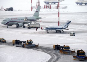 В аэропортах Москвы из-за снегопада задержано или отменено почти 30 рейсов 