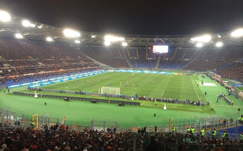 Roma - Atalanta oyunu zamanı stadionun üzərindən asteroid uçub