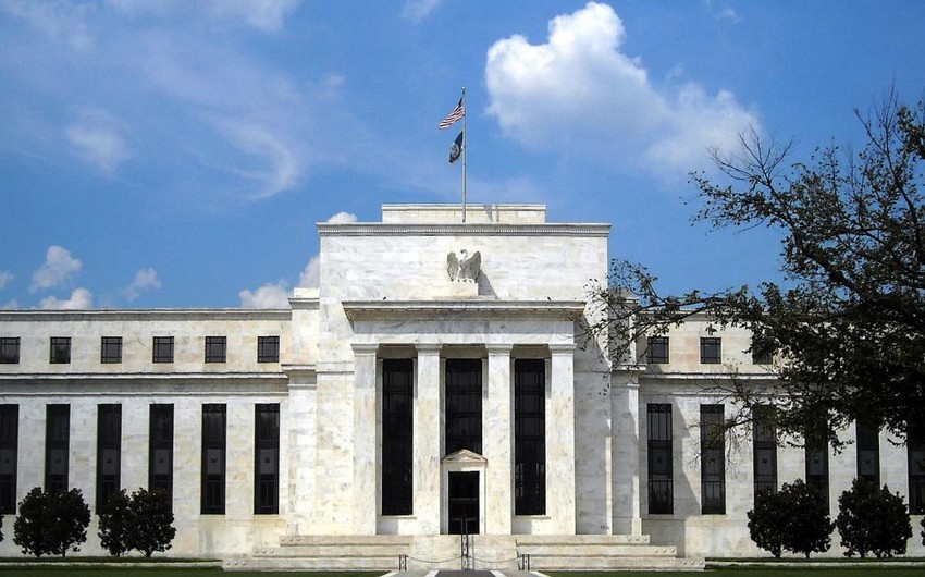 Экономисты не ждут снижения ставок ФРС раньше июля 2024 года