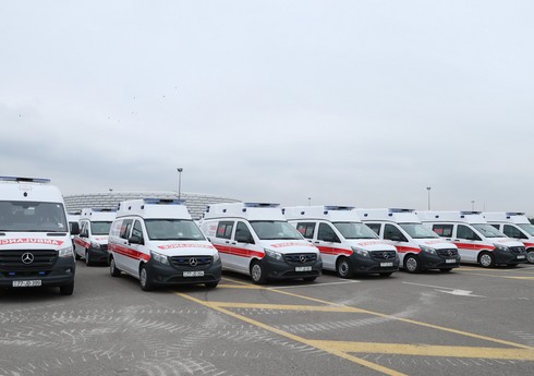 В Азербайджан доставлены 65 новых автомобилей скорой медицинской помощи