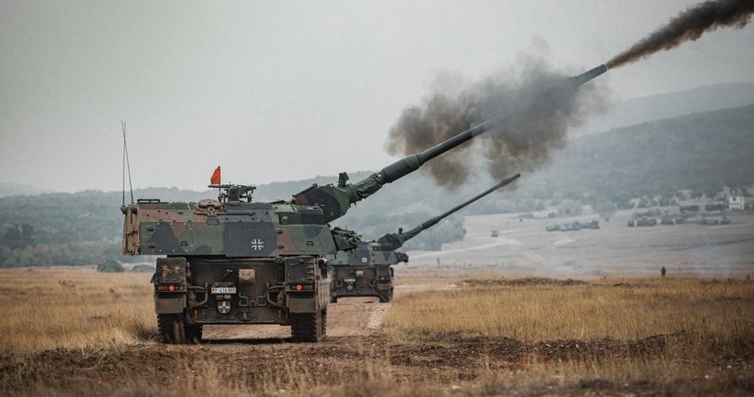 Germany to deliver 6 PzH 2000 artillery guns to Ukraine within 2 months — Pistorius