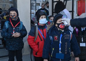 В Баку 5 учителей и 1 ученик дошкольной группы заразились коронавирусом