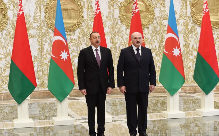 ​Состоялась церемония приветствия находящегося с официальным визитом в Беларуси президента Азербайджана