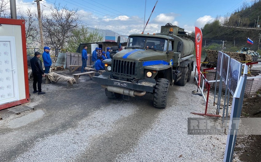 28 vehicles of Russian peacekeepers move freely on Khankandi-Lachin road