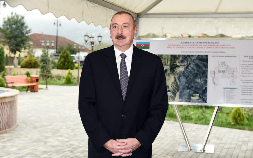 Ильхам Алиев: В настоящее время мы получаем некоторые кредиты, однако и этот процесс, можно сказать, остановлен