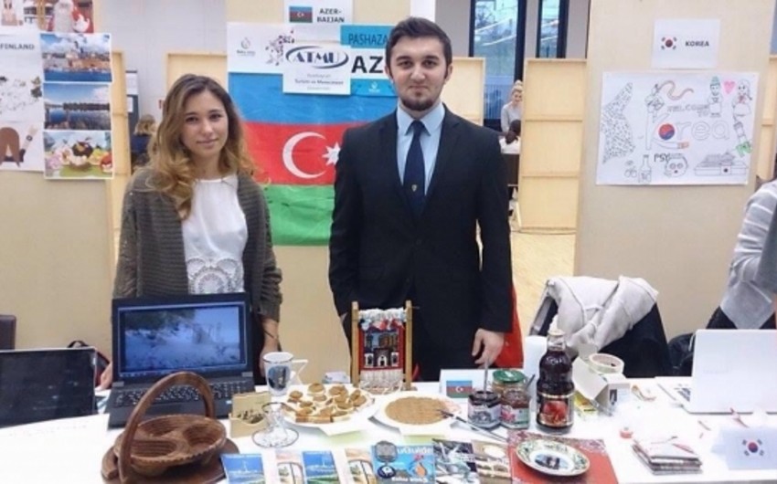 Azərbaycanlı tələbələr Vyanada 47-ci Beynəlxalq Bazar Festivalında iştirak ediblər