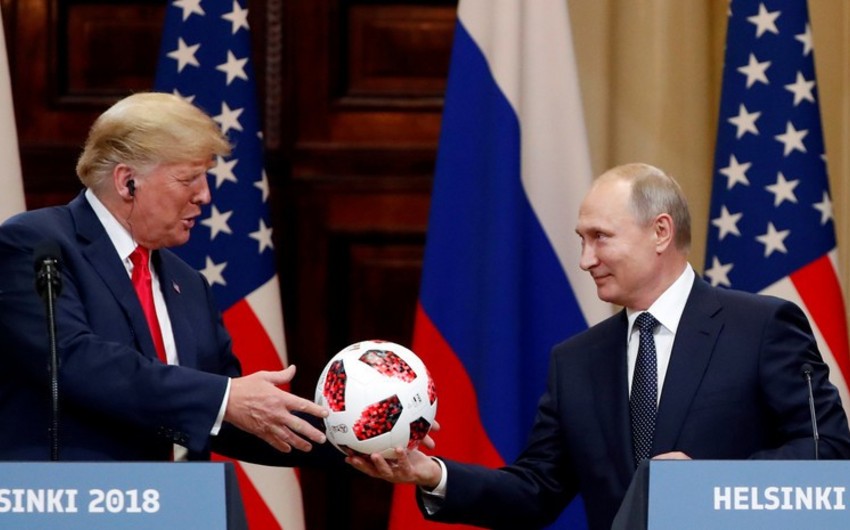 Trump's secret service checks Putin's soccer ball