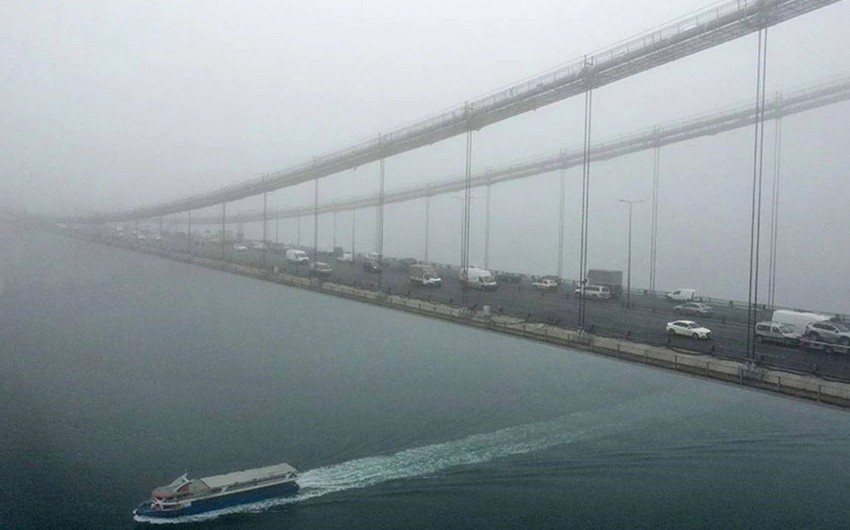 Fog brings shipping to standstill in Bosphorus Strait