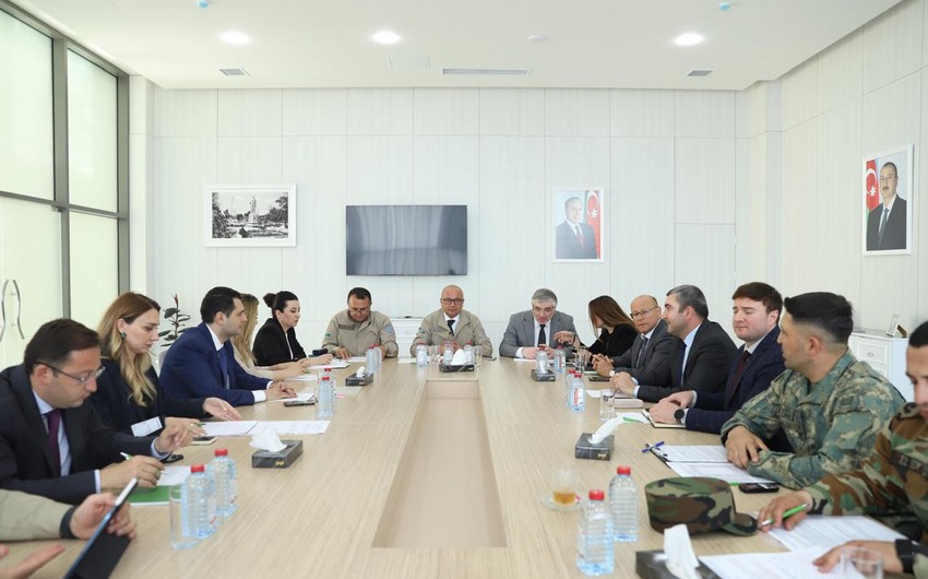 Working group on clearing mines and unexploded ordnance meets in Aghdam