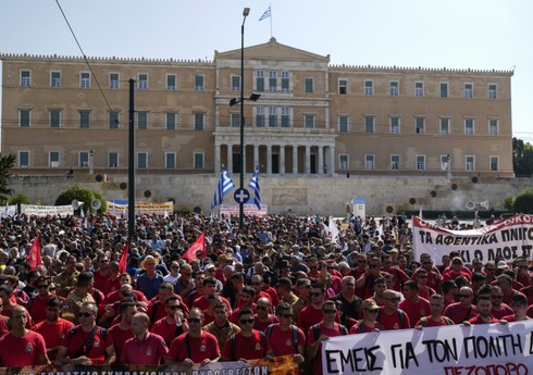 Рабочий день в Греции продлен до 13 часов