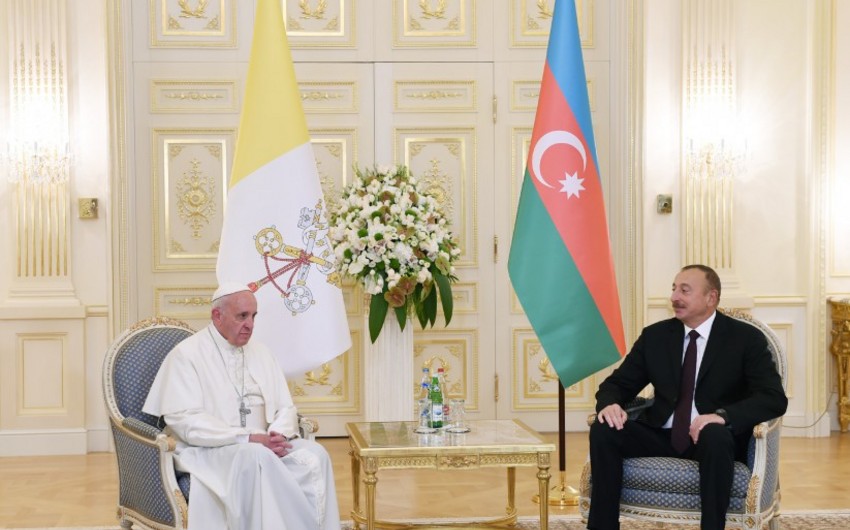 Prezident İlham Əliyev Roma Papası ilə görüşüb