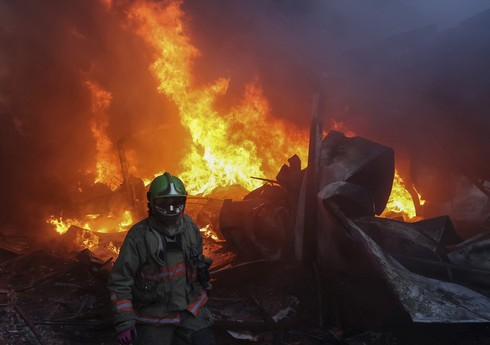 На Сахалине огонь уничтожил более 40 дачных домов и хозпостроек