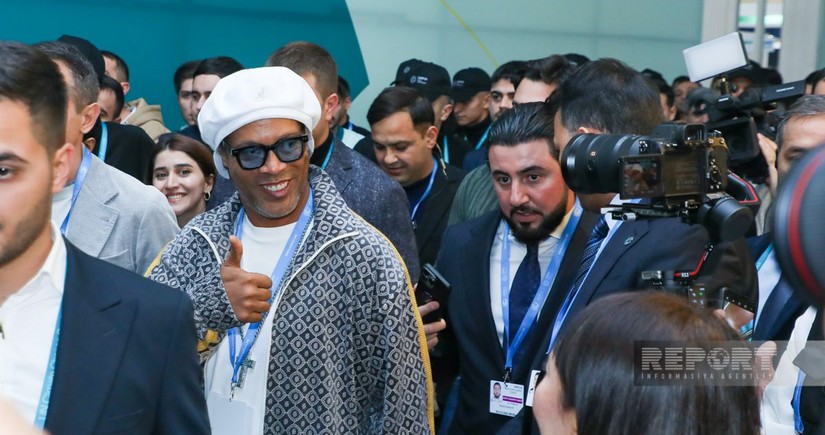 Ronaldinho visits COP29 pavilions in Baku