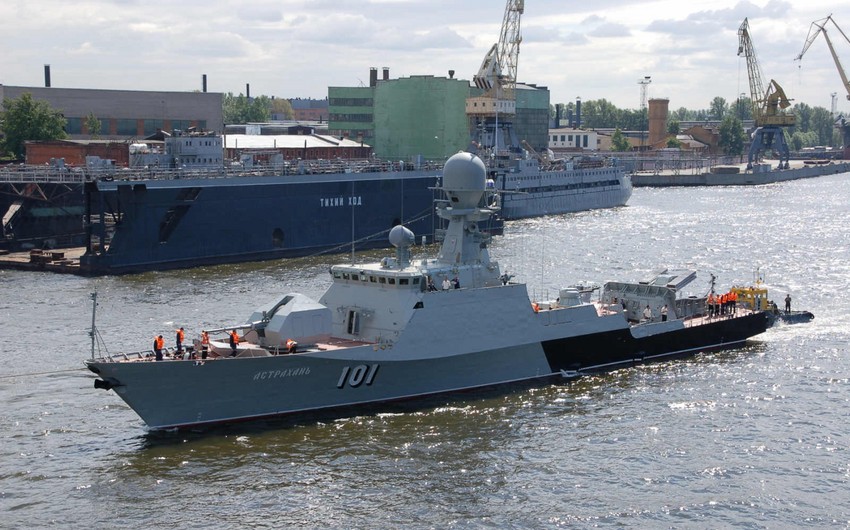 ​В Каспии проходят военные учения российских артиллерийских кораблей и катеров