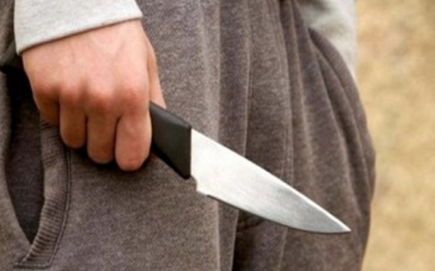 В городе Ширван три человека нанесли друг другу ножевые ранения
