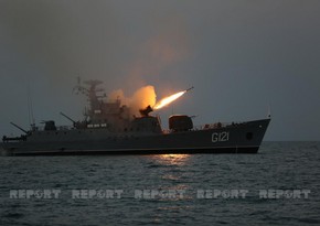 Учения ВМС продолжились ночными стрельбами - ФОТО
