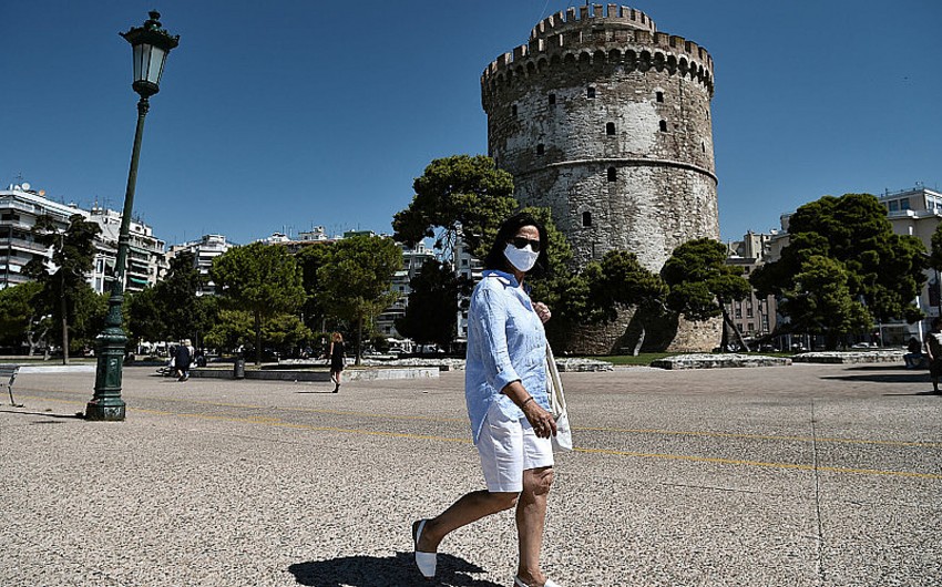 В Греции смягчают антиковидные меры