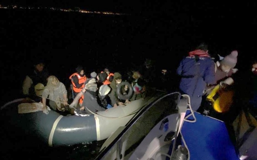 У берегов Измира спасены десятки нелегальных мигрантов
