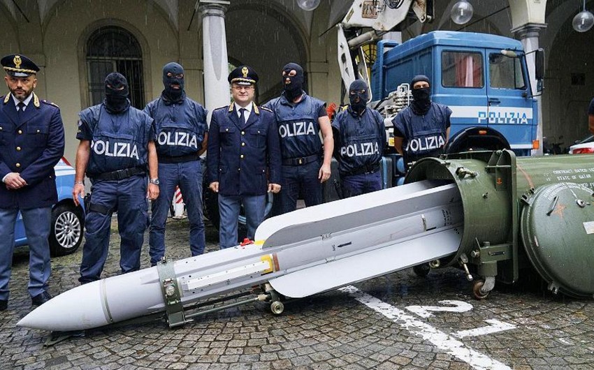 У неонацистов в Италии изъяли ракету “воздух-воздух”