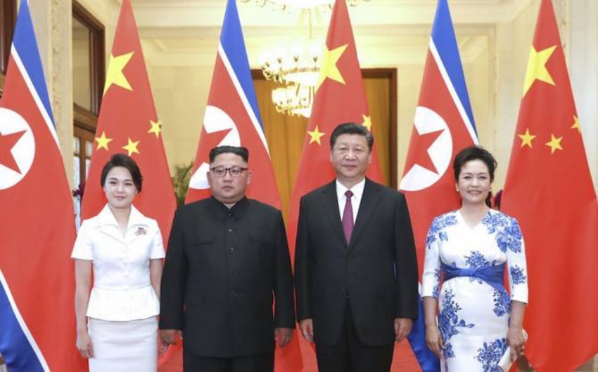 Ким Чен Ын лично встретил Си Цзиньпина в Пхеньяне