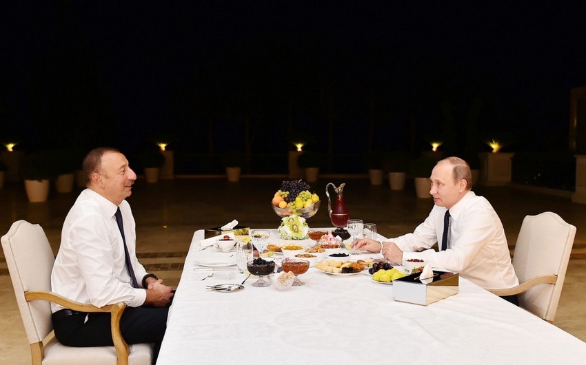 İlham Əliyev Rusiya prezidenti Vladimir Putini evinə çay süfrəsinə dəvət edib