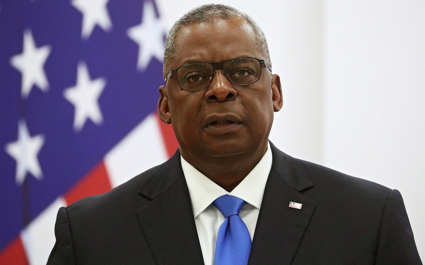 Pentagon chief Lloyd Austin contracts coronavirus