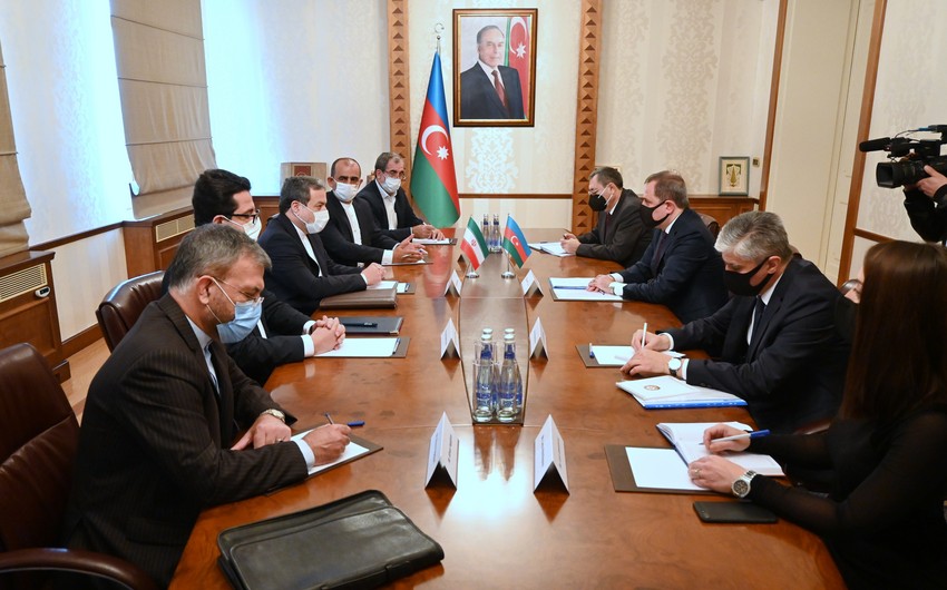 Jeyhun Bayramov meets with special envoy of Iranian president