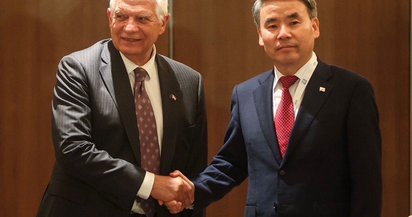 Borel Cənubi Koreyanın müdafiə naziri ilə Ukraynanın sursat ehtiyacı ilə bağlı danışıb