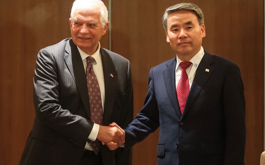 Borrell discusses Ukraine's needs for ammunition with S. Korea defense minister