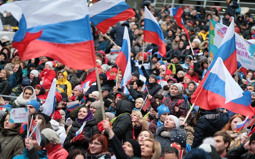 Один процент респондентов в России относит себя к богатым