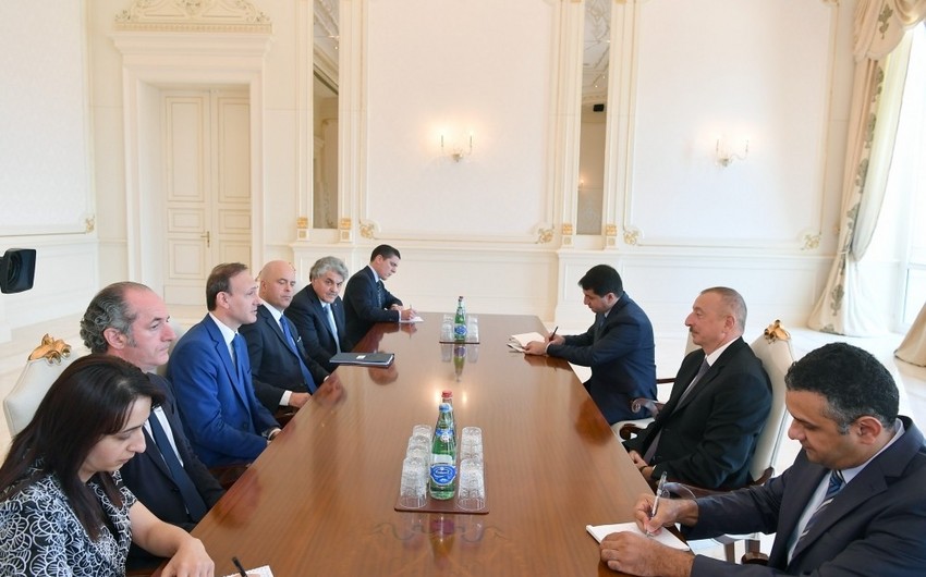 President Ilham Aliyev receives Italian delegation