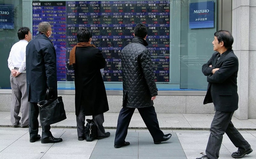 Токийская биржа упала на фоне коронавируса потеряла девять процентов