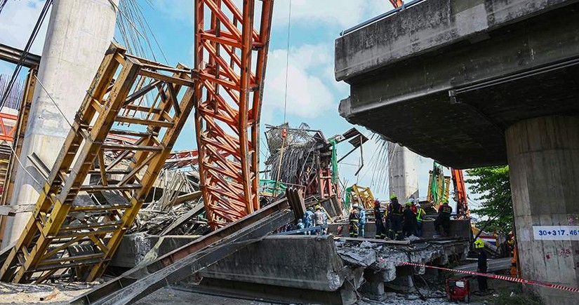 Tailandda beton tirin çökməsi nəticəsində 24 nəfər yaralanıb