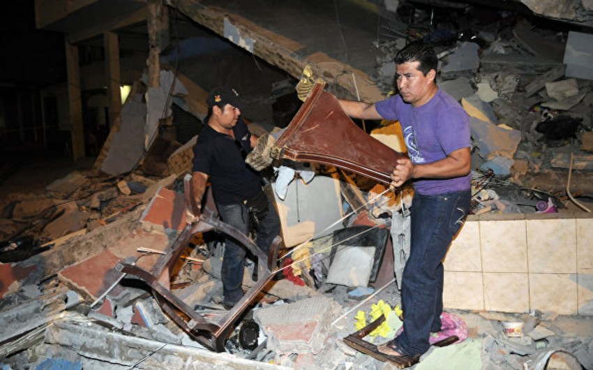 At least 413 people confirmed dead in Ecuador earthquake