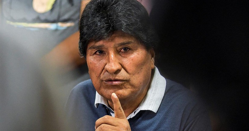 Bolivian government says ex-President Morales shot at police