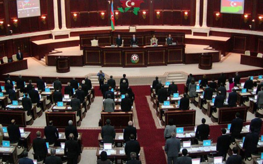 Начинается осенняя сессия парламента Азербайджана