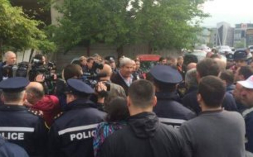 В Тбилиси у здания мэрии состоялась акция протеста