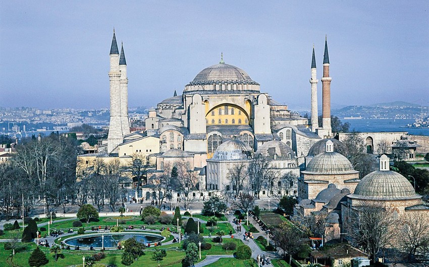 Entrance to Hagia Sophia Mosque in Istanbul to be paid for foreigners from 2024